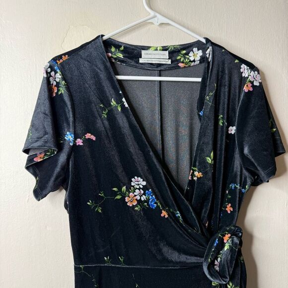 Urban Outfitters Charcoal Gray Velvet Floral Wrap Short Sleeve Mini Dress - Picture 2 of 6